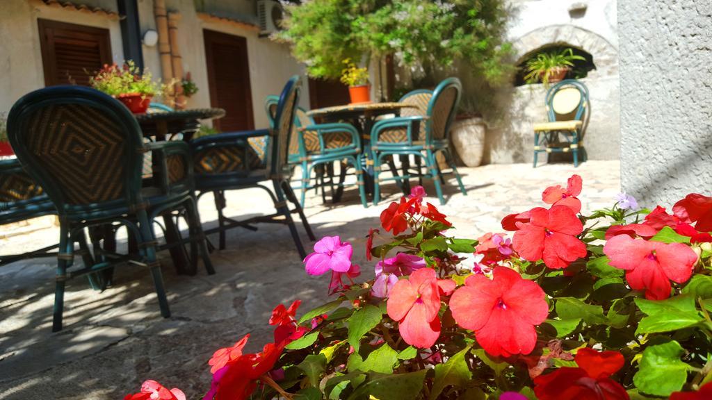Camere Di Ulisse Erice Kültér fotó